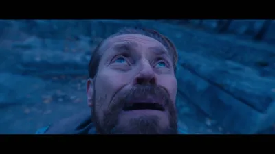 willem dafoe looking up blank meme template